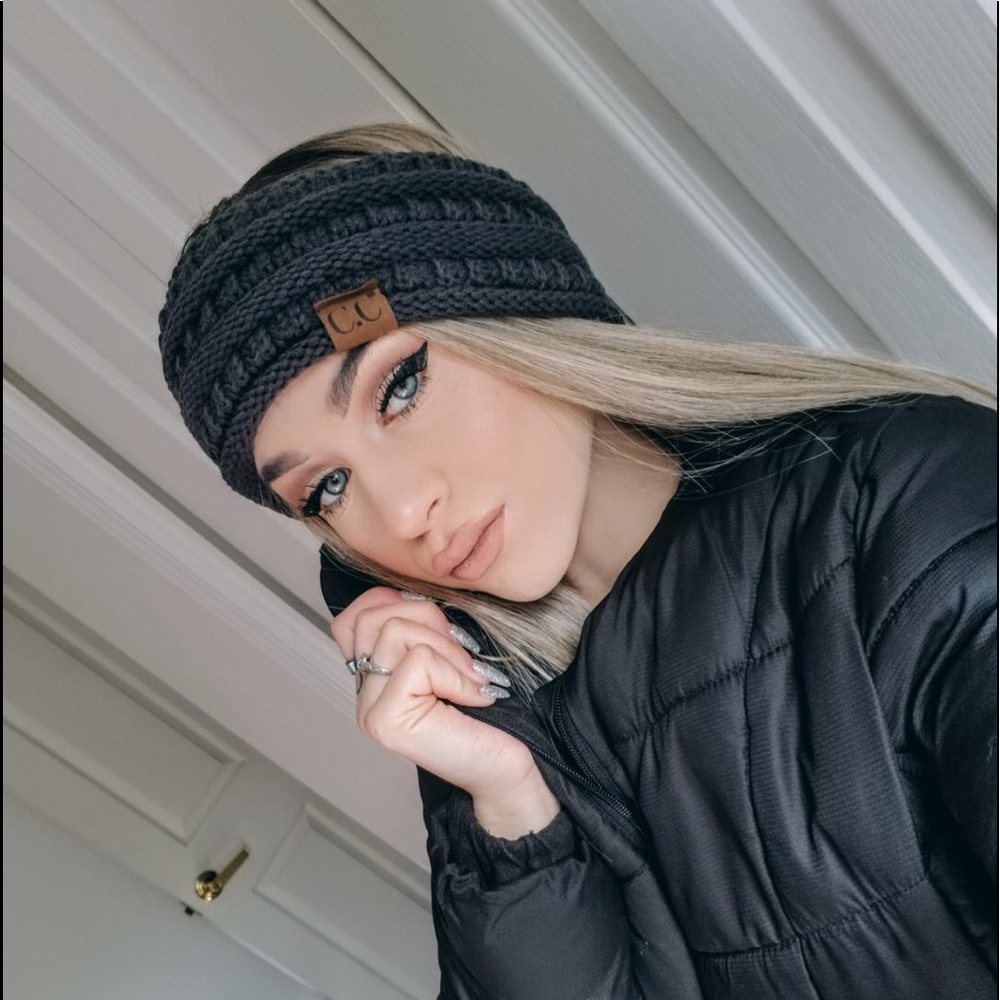🔥🔥1 left CC ponytail style head band - Picture 3 of 5